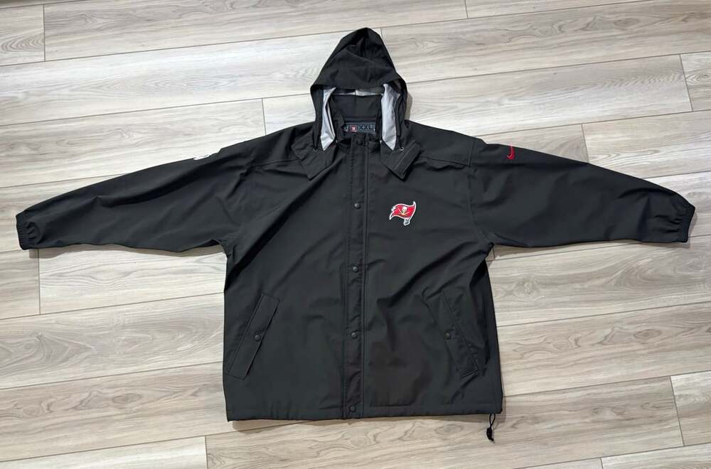 Nike On Field Tampa Bay Buccaneers Storm-Fit Rain Jacket XXL Pewter Made in USA
